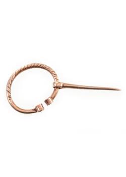 Lille dekorativ vikingefibula