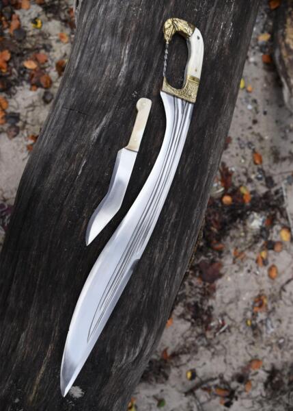 Falcata med Hestehovedgreb