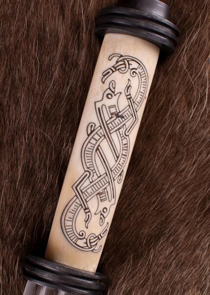 Lang vikingesax med benhåndtag