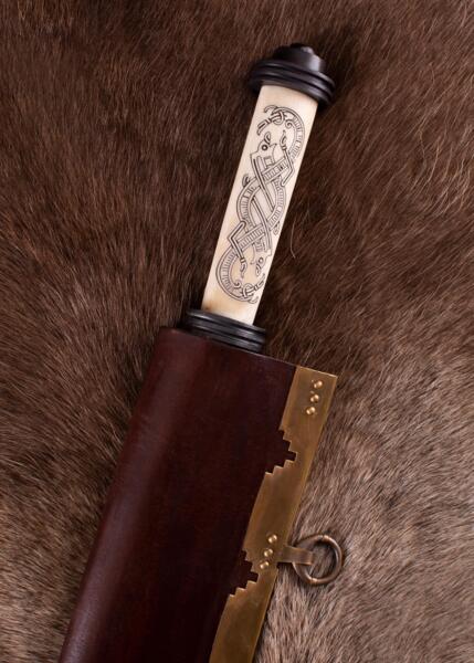 Lang vikingesax med benhåndtag