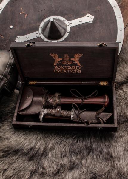 Asgård Økse- og Knivsæt i Trææske