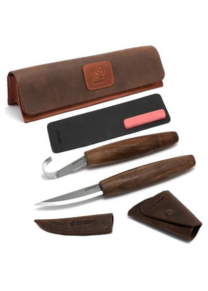 Luksus skeknivsæt med valnøddeskæfter