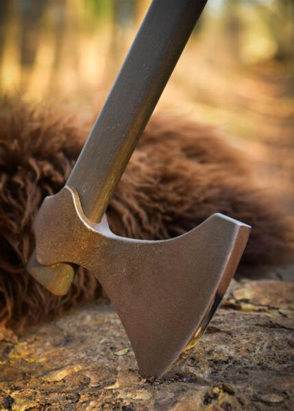 Kort vikingeøkse – antik finish