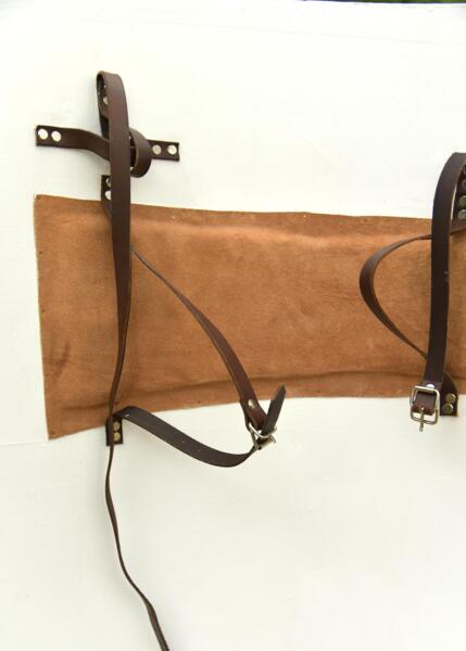 Stort Heater Skjold i Træ – Klar til Maling