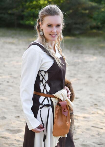 Øreringe med Gripping Beast Motiv