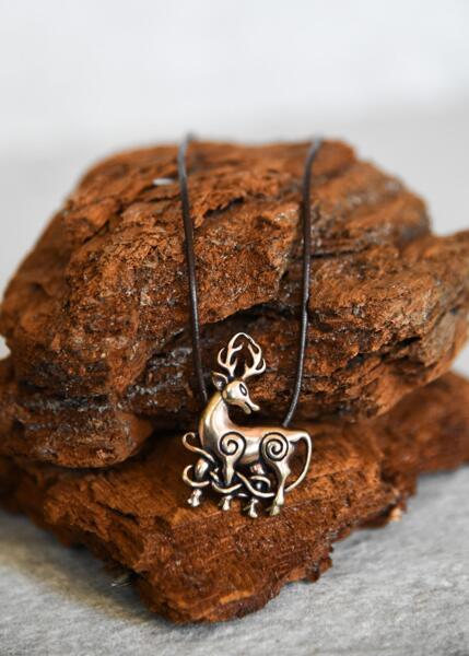 Keltisk hjortevedhæng i bronze