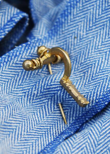 Armbrøstfibula i messing