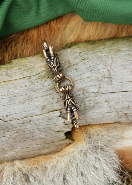 Viking kappe­spænde med dragehoveder