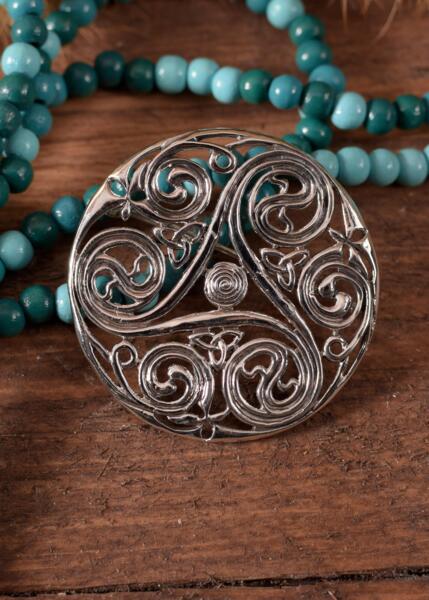 Keltisk broche med triskelion