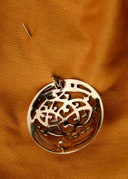 Vikingebroche i bronze – Urnes-stil