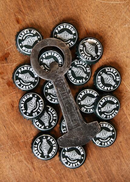 Flaskeåbner i form af Thors Hammer