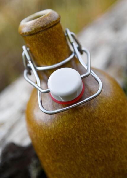 Keramisk flaske med patentlukning