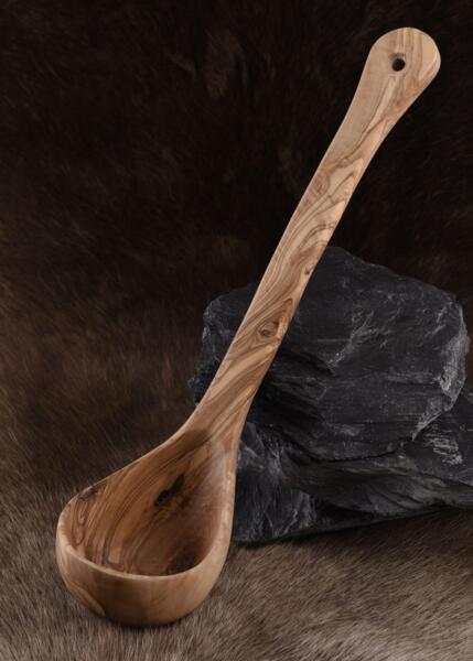 Øseske i oliventræ med læderstrop