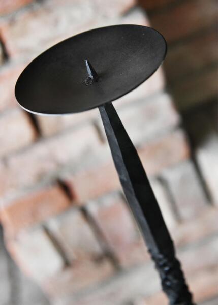 Håndsmedet fakkel-lysestage