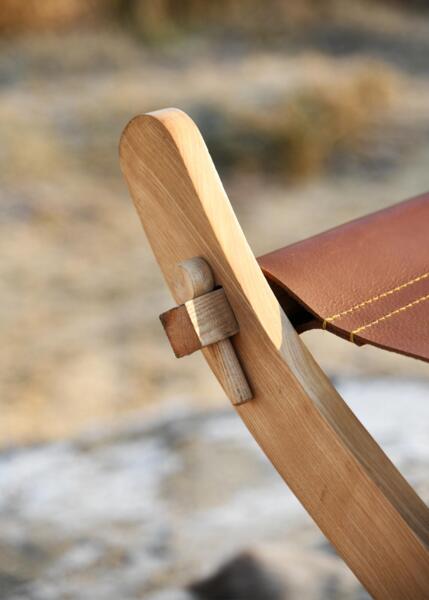 Middelalder foldestol med lædersæde