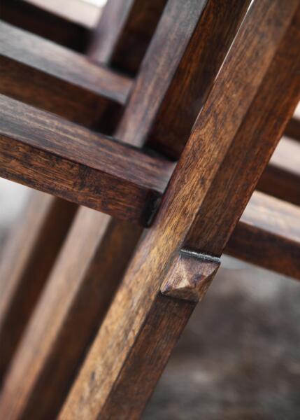 Middelalder foldestol i mangotræ