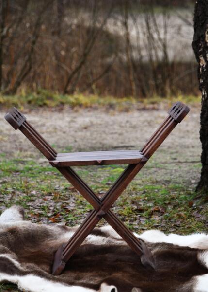 Middelalder foldestol i mangotræ