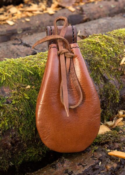 Kompas i messing med læderpose